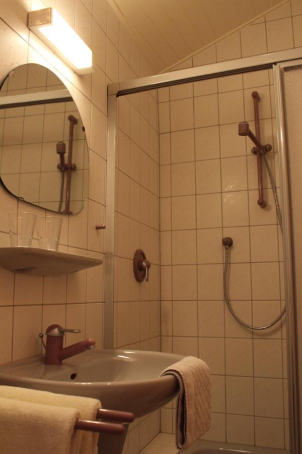 Weingut Loescher Senheim Buitenkant foto